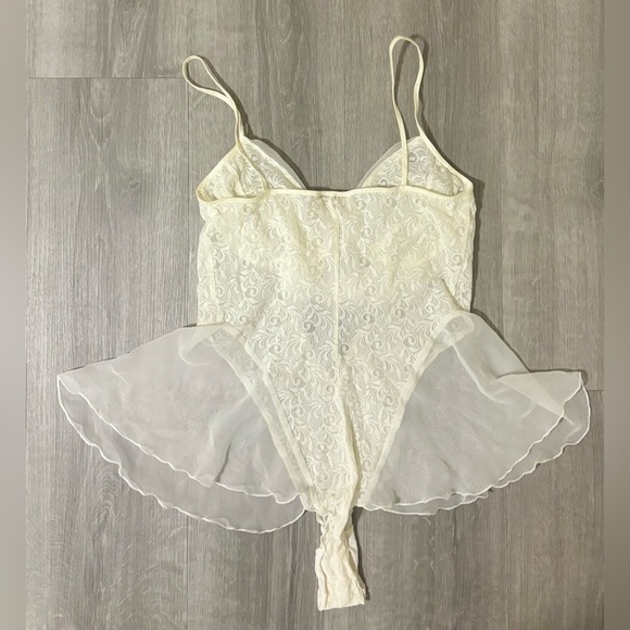 Victoria’s Secret Vintage Gold Label 80’s Ivory Chiffon Lace Teddy Size Large - Picture 2 of 6